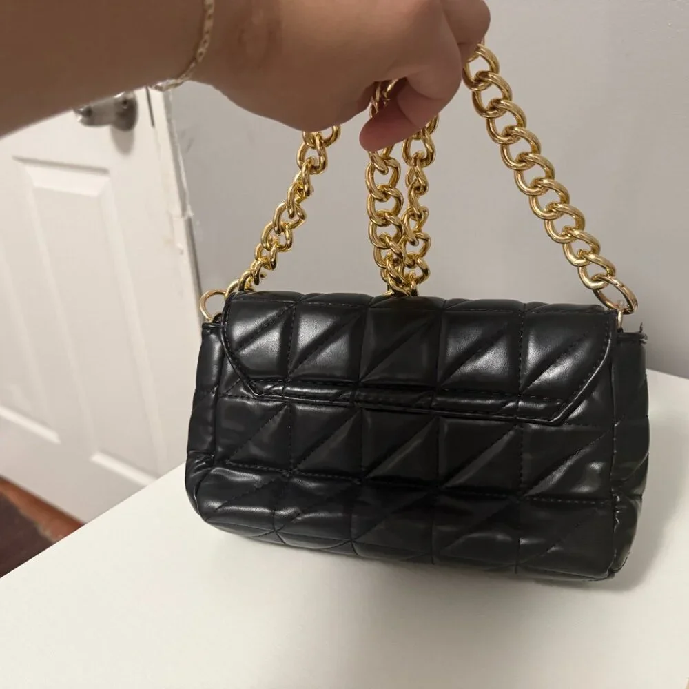 Cartera - Picture 2 of 3